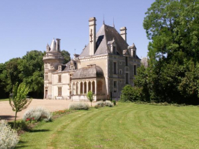 Гостиница Château de la Court d'Aron  Сен-Сир-Ан-Тальмонде